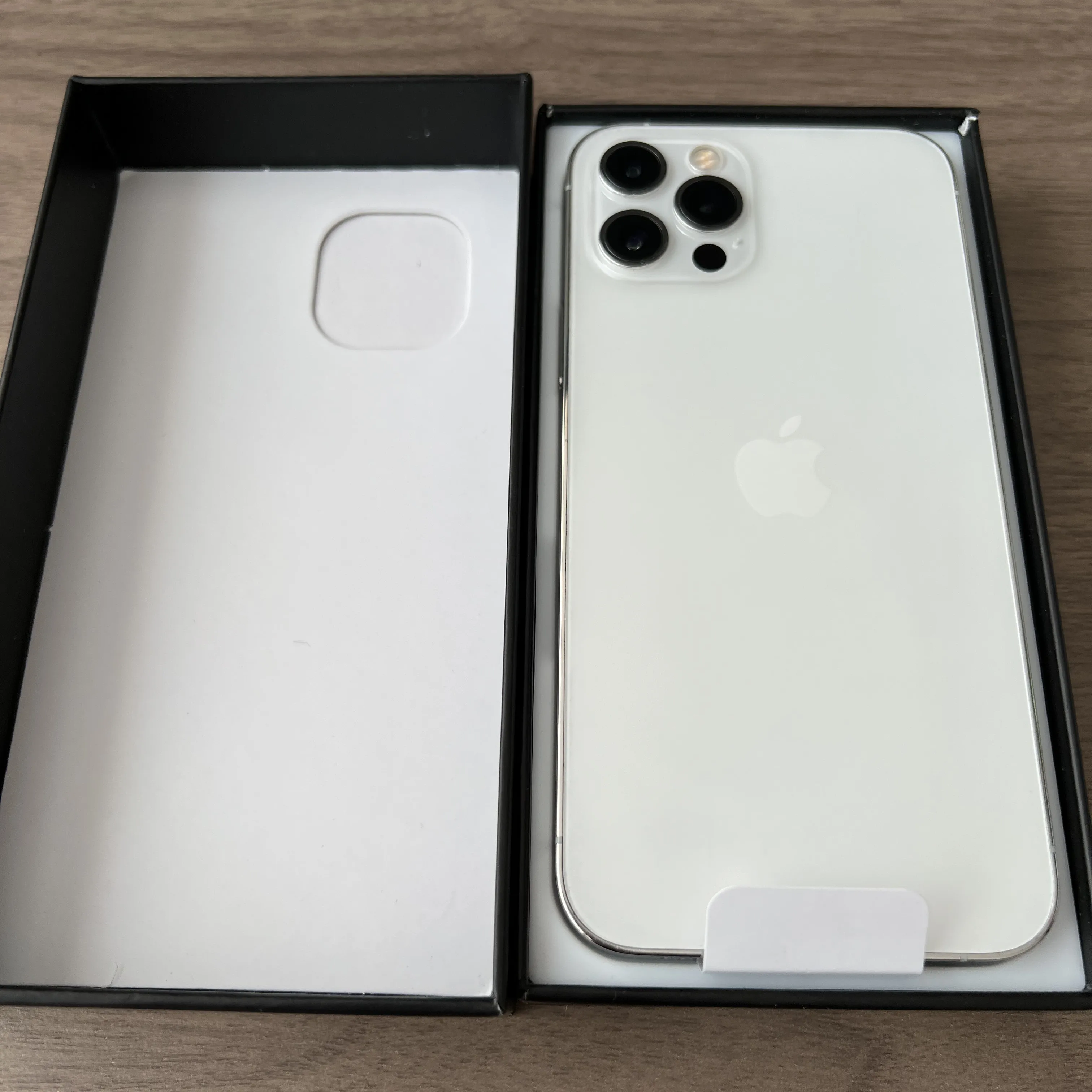 Original iPhone 12 Pro / 12ProMax 128GB 256GB ROM 6GB RAM 6.1' & 6.7' Super Retina OLED Face ID 5G Unlocked iPhone12 Promax Original iPhone 12 Pro / 12ProMax 128GB 256GB ROM 6GB RAM 6.1' & 6.7' Super Retina OLED Face ID 5G Unlocked iPhone12 Promax